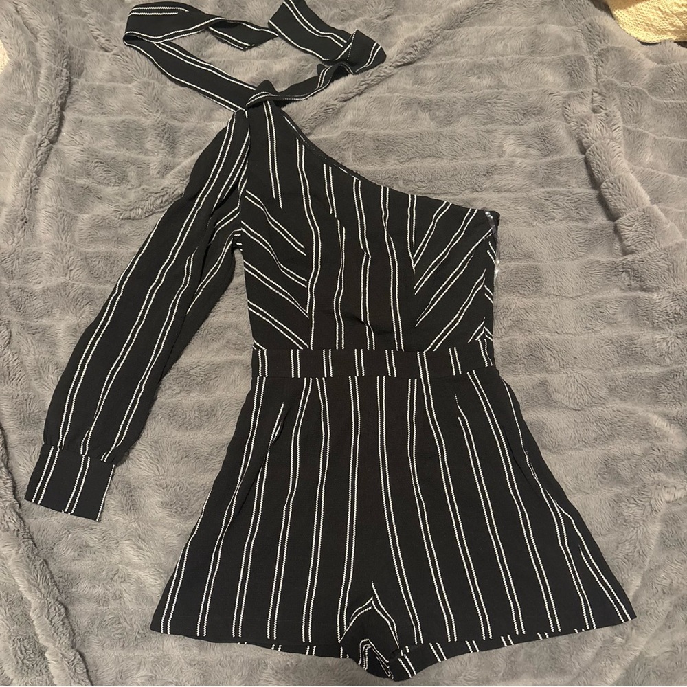One-Shoulder Black Striped Romper